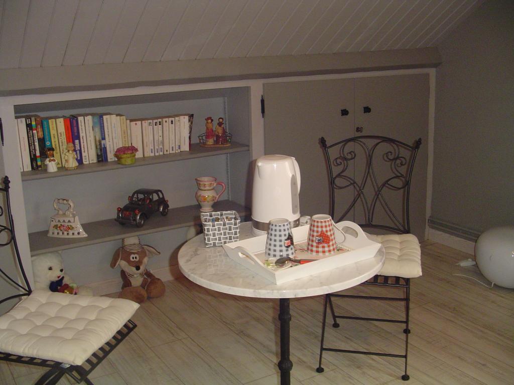 Chambre Crescia Vernouillet  Extérieur photo